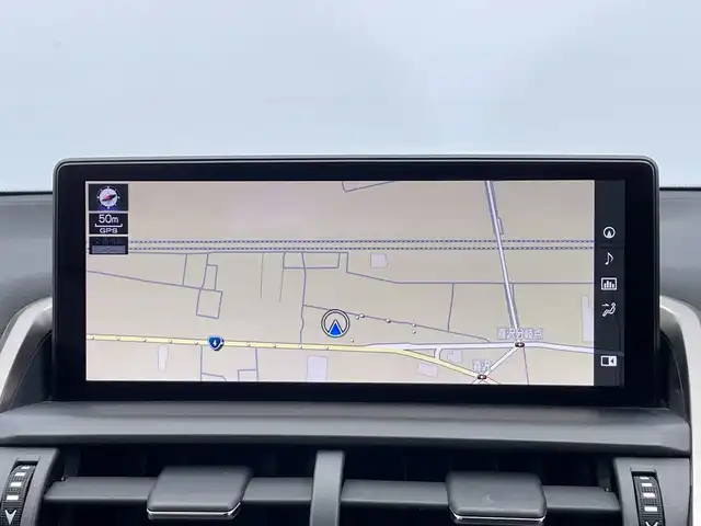 レクサス ＮＸ 300 Iパッケージ 栃木県 2019(令1)年 4.3万km ソニッククォーツ 純正ナビ/（CD/DVD/BT/フルセグTV）/バックカメラ/本革シート/レクサスセーフティシステム+/・衝突軽減システム/・レーンキープアシストシステム/・アダプティブクルーズコントロール/・オートハイビーム/・標識認識機能/コーナーセンサー/ETC2.0/パワーバックドア/パワーシート/シートヒーター/禁煙車/ステアリングヒーター/LEDヘッドライト/スマートキー/純正アルミホイール