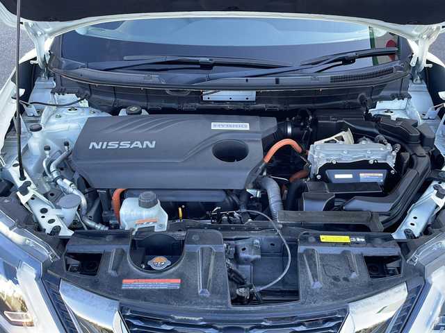 日産 エクストレイル ハイブリッド 20X エクストリーマーX 山口県 2017(平29)年 5.8万km ブリリアントホワイトパール 純正９インチナビ/・フルセグテレビ/・DVD再生機能/・Bluetooth/バックカメラ/パワーバックドア/エマージェンシーブレーキ/ALL　MODE　４×４-i/ヒルディセントコントロール/シートヒーター/LEDヘッドライト/オートライト/コーナーセンサー/ドライブレコーダー/ステアリングスイッチ/純正１８AW/ETC/スマートキー/プッシュスタート/スペアキー有/取扱説明書