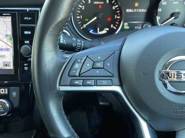 日産 エクストレイル ハイブリッド 20X エクストリーマーX 山口県 2017(平29)年 5.8万km ブリリアントホワイトパール 純正９インチナビ/・フルセグテレビ/・DVD再生機能/・Bluetooth/バックカメラ/パワーバックドア/エマージェンシーブレーキ/ALL　MODE　４×４-i/ヒルディセントコントロール/シートヒーター/LEDヘッドライト/オートライト/コーナーセンサー/ドライブレコーダー/ステアリングスイッチ/純正１８AW/ETC/スマートキー/プッシュスタート/スペアキー有/取扱説明書