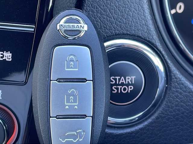 日産 エクストレイル ハイブリッド 20X エクストリーマーX 山口県 2017(平29)年 5.8万km ブリリアントホワイトパール 純正９インチナビ/・フルセグテレビ/・DVD再生機能/・Bluetooth/バックカメラ/パワーバックドア/エマージェンシーブレーキ/ALL　MODE　４×４-i/ヒルディセントコントロール/シートヒーター/LEDヘッドライト/オートライト/コーナーセンサー/ドライブレコーダー/ステアリングスイッチ/純正１８AW/ETC/スマートキー/プッシュスタート/スペアキー有/取扱説明書