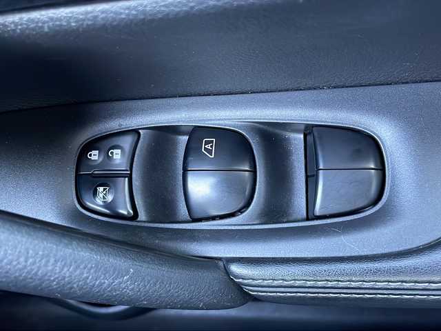 日産 エクストレイル ハイブリッド 20X エクストリーマーX 山口県 2017(平29)年 5.8万km ブリリアントホワイトパール 純正９インチナビ/・フルセグテレビ/・DVD再生機能/・Bluetooth/バックカメラ/パワーバックドア/エマージェンシーブレーキ/ALL　MODE　４×４-i/ヒルディセントコントロール/シートヒーター/LEDヘッドライト/オートライト/コーナーセンサー/ドライブレコーダー/ステアリングスイッチ/純正１８AW/ETC/スマートキー/プッシュスタート/スペアキー有/取扱説明書