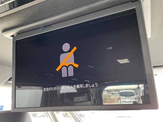 トヨタ ヴォクシー S－Z 滋賀県 2022(令4)年 3.6万km ホワイトパールクリスタルシャイン ガソリン/2WD(FF)/CVT/両側パワースライドドア/純正フリップダウンモニター/純正10.5インチナビ/(AM/FN/CD/DVD/BT/USB/フルセグTV）/バックカメラ/ETC/ドライブレコーダー/ＴｏｙｏｔａＳａｆｅｔｙＳｅｎｓｅ/・プリクラッシュセーフティ/・レーダークルーズコントロール/・レーンキープアシスト	/・横滑り防止装置/・コーナーセンサー/・標識検知機能	/・プロアクティブドライビングアシスト（ＰＤＡ）/ハーフレザーシート/シートヒーター/電格格納ミラー/電動サイドブレーキ/ブレーキホールド/革巻きステアリング/ステアリングスイッチ/オートライト/LEDヘッドライト/オートマチックハイビーム/プッシュスタート/純正フロアマット/純正ドアバイザー