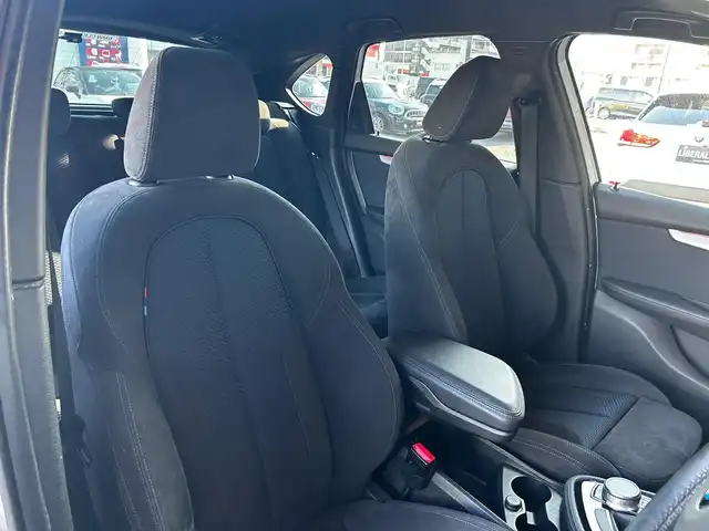 ＢＭＷ ２１８ｄ 富山県 2018(平30)年 3.5万km 白 純正HDDナビ/DVD/CD再生/AM/FMラジオ/Bluetooth接続/USB接続/バックカメラ/ヘッドアップディスプレイ/前後ドラレコ/D/N席シートヒーター/アイドリングストップ/ACC/プッシュスタート/ミラー内臓ETC