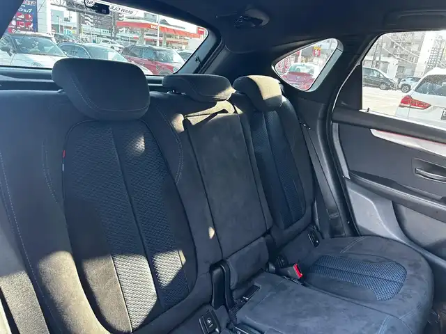 ＢＭＷ ２１８ｄ 富山県 2018(平30)年 3.5万km 白 純正HDDナビ/DVD/CD再生/AM/FMラジオ/Bluetooth接続/USB接続/バックカメラ/ヘッドアップディスプレイ/前後ドラレコ/D/N席シートヒーター/アイドリングストップ/ACC/プッシュスタート/ミラー内臓ETC