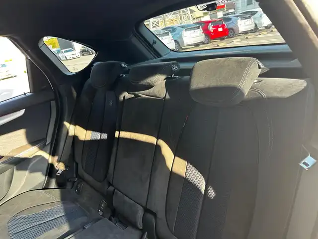 ＢＭＷ ２１８ｄ 富山県 2018(平30)年 3.5万km 白 純正HDDナビ/DVD/CD再生/AM/FMラジオ/Bluetooth接続/USB接続/バックカメラ/ヘッドアップディスプレイ/前後ドラレコ/D/N席シートヒーター/アイドリングストップ/ACC/プッシュスタート/ミラー内臓ETC