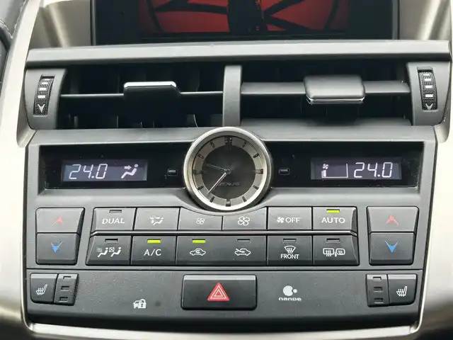 レクサス ＮＸ 200t Iパッケージ 兵庫県 2015(平27)年 7.6万km ソニッククォーツ 純正ナビ（AM/FM/CD/DVD/BT)/フルセグTV/バックカメラ/サイドカメラ/革巻きステアリング/パドルシフト/ステアリングヒーター/クルーズコントロール/レーンキープアシスト/プリクラッシュ/センターデフロック/オートハイビーム/ビルドインETC/D/N席パワーシート/D/N席シートヒーター/ISOFIX/純正フロアマット/コーナーセンサー/純正18インチアルミホイール/取扱説明書
