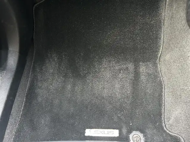 レクサス ＮＸ 200t Iパッケージ 兵庫県 2015(平27)年 7.6万km ソニッククォーツ 純正ナビ（AM/FM/CD/DVD/BT)/フルセグTV/バックカメラ/サイドカメラ/革巻きステアリング/パドルシフト/ステアリングヒーター/クルーズコントロール/レーンキープアシスト/プリクラッシュ/センターデフロック/オートハイビーム/ビルドインETC/D/N席パワーシート/D/N席シートヒーター/ISOFIX/純正フロアマット/コーナーセンサー/純正18インチアルミホイール/取扱説明書