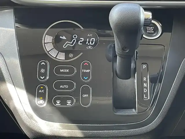 日産 デイズ ルークス ハイウェイスターX 岐阜県 2016(平28)年 3.8万km ホワイトパール 社外ナビ(AM/FM/DVD/フルセグ)/４WD/全方位カメラ/シートヒーター/衝突軽減ブレーキ/片側パワースライドドア/ETC/スマートキー/プッシュスタート/純正アルミホイール/スペアキー/保証書/取扱説明書