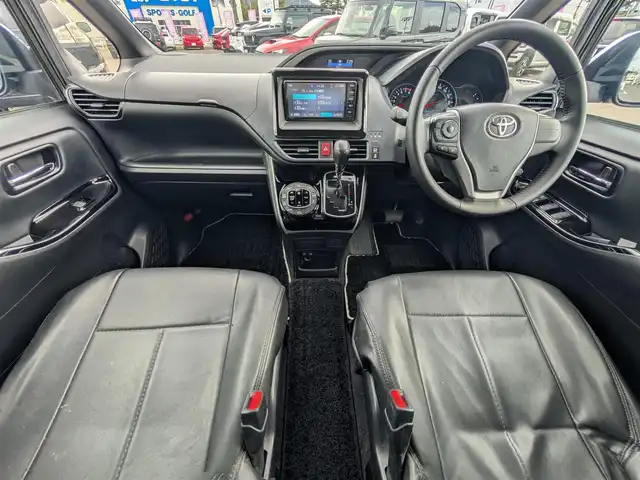 トヨタ ヴォクシー ZS 煌Ⅲ 福井県 2021(令3)年 4.3万km イナズマスパーキングブラックガラスフレーク 純正16インチAW/衝突被害軽減システム/両側パワースライドドア/LEDヘッドライト/前後ドライブレコーダー/クルーズコントロール/前後コーナーセンサー/トヨタセーフティセンス/ハーフレザーシート/バックカメラ/純正SDナビ/ワンセグテレビ/レーンキープアシスト/横滑り防止装置/盗難防止装置/オートマチックハイビーム/アイドリングストップ/純正フロアマット/スマートキー