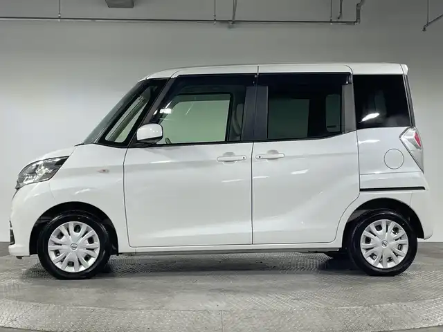 日産 デイズ ルークス X 神奈川県 2018(平30)年 4.5万km ホワイトパール エマージェンシーブレーキ/純正7インチナビゲーション/Bluetooth フルセグ　SD　CD　DVD　AUX/アラウンドビューモニター/片側パワースライドドア/アイドリングストップ/オートレベライザー/ステアリングスイッチ/LEDヘッドライト/電動格納ミラー/純正フロアマット/純正ドアバイザー