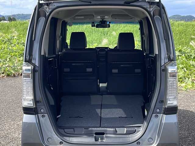 ホンダ Ｎ ＢＯＸ カスタム G ターボ Lパッケージ 新潟県 2015(平27)年 6.4万km ポリッシュドメタルメタリック 4WD/社外SDナビ(CN-RE06D)/CD/DVD/BT/フルセグテレビ/SDミュージックサーバー/バックカメラ/ETC/ドライブレコーダー/衝突被害軽減ブレーキ/クルーズコントロール/両側パワースライドドア/半革シート/ベンチシート/シートヒーター /ミラーヒーター/ステアリングスイッチ/パドルシフト/スマートキー/プッシュスタート/キセノンヘッドライト/オートライト/フォグランプ/純正15インチアルミホイール/社外14インチAW冬タイヤ車載