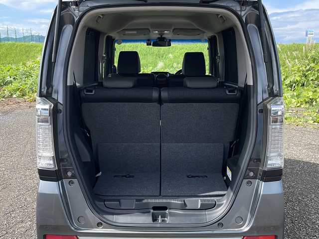 ホンダ Ｎ ＢＯＸ カスタム G ターボ Lパッケージ 新潟県 2015(平27)年 6.4万km ポリッシュドメタルメタリック 4WD/社外SDナビ(CN-RE06D)/CD/DVD/BT/フルセグテレビ/SDミュージックサーバー/バックカメラ/ETC/ドライブレコーダー/衝突被害軽減ブレーキ/クルーズコントロール/両側パワースライドドア/半革シート/ベンチシート/シートヒーター /ミラーヒーター/ステアリングスイッチ/パドルシフト/スマートキー/プッシュスタート/キセノンヘッドライト/オートライト/フォグランプ/純正15インチアルミホイール/社外14インチAW冬タイヤ車載