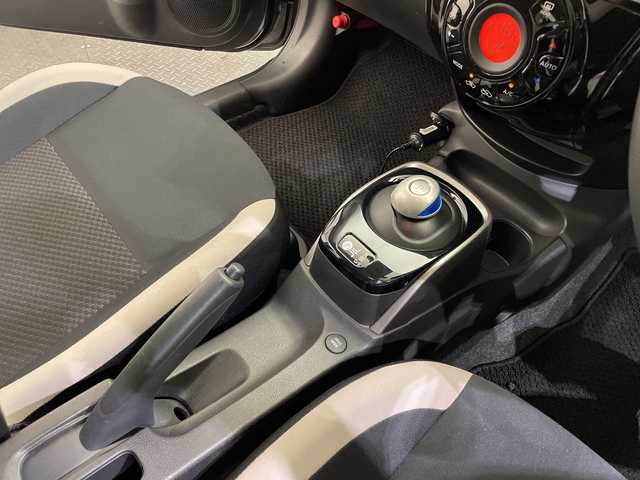 日産 ノート e－パワー X 愛媛県 2020(令2)年 2.9万km ダークメタルグレー 社外ナビ/ワンセグ／Ｂｌｕｅｔｏｏｔｈ／ＵＳＢ/バックカメラ/衝突軽減ブレーキ/前後コーナーセンサー/レーンキープアシスト/ＥＴＣ/前方ドライブレコーダー/オートライト/スマートキー