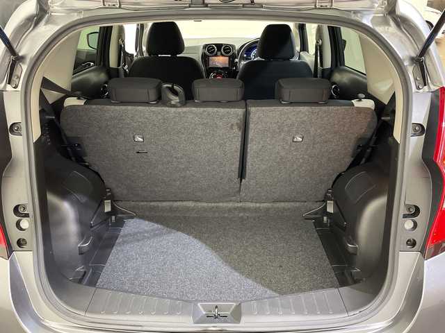 日産 ノート e－パワー X 愛媛県 2020(令2)年 2.9万km ダークメタルグレー 社外ナビ/ワンセグ／Ｂｌｕｅｔｏｏｔｈ／ＵＳＢ/バックカメラ/衝突軽減ブレーキ/前後コーナーセンサー/レーンキープアシスト/ＥＴＣ/前方ドライブレコーダー/オートライト/スマートキー