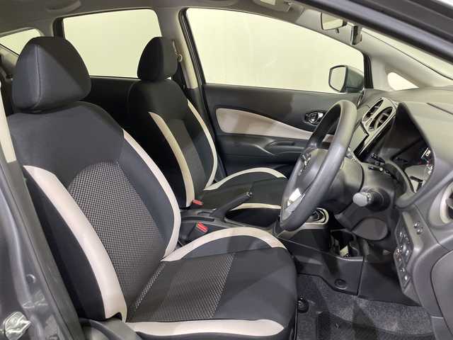 日産 ノート e－パワー X 愛媛県 2020(令2)年 2.9万km ダークメタルグレー 社外ナビ/ワンセグ／Ｂｌｕｅｔｏｏｔｈ／ＵＳＢ/バックカメラ/衝突軽減ブレーキ/前後コーナーセンサー/レーンキープアシスト/ＥＴＣ/前方ドライブレコーダー/オートライト/スマートキー