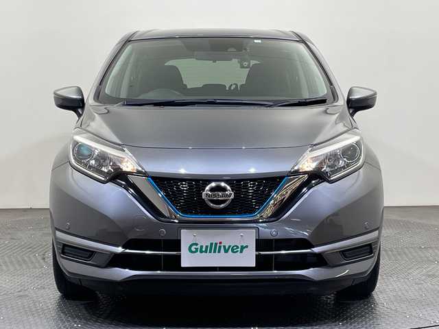 日産 ノート e－パワー X 愛媛県 2020(令2)年 2.9万km ダークメタルグレー 社外ナビ/ワンセグ／Ｂｌｕｅｔｏｏｔｈ／ＵＳＢ/バックカメラ/衝突軽減ブレーキ/前後コーナーセンサー/レーンキープアシスト/ＥＴＣ/前方ドライブレコーダー/オートライト/スマートキー