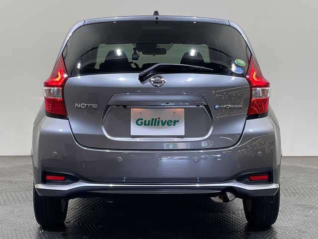 日産 ノート e－パワー X 愛媛県 2020(令2)年 2.9万km ダークメタルグレー 社外ナビ/ワンセグ／Ｂｌｕｅｔｏｏｔｈ／ＵＳＢ/バックカメラ/衝突軽減ブレーキ/前後コーナーセンサー/レーンキープアシスト/ＥＴＣ/前方ドライブレコーダー/オートライト/スマートキー