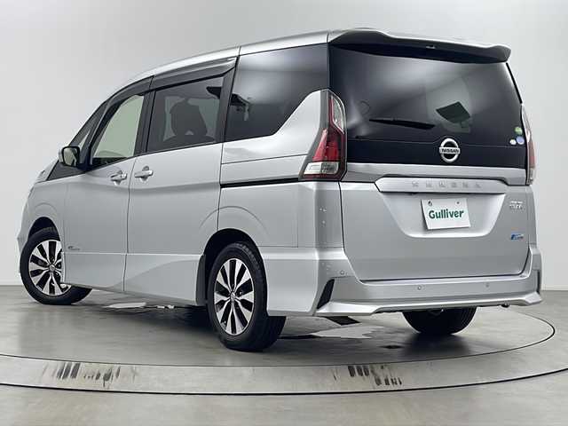 日産 セレナ ハイウェイスター プロパイロットED 埼玉県 2016(平28)年 6.7万km ブリリアントシルバー 純正後席モニター/純正ナビ（MM516D-L）（SD無し動作未確認）/バックカメラ/アダプティブクルーズコントロール/プロパイロット/両側パワースライドドア/ビルトインＥＴＣ/クリアランスソナー/横滑り防止装置/衝突軽減ブレーキ/プッシュスタート/アイドリングストップ/純正フロアマット/LEDオートヘッドライト/純正アルミホイール/フロントフォグランプ