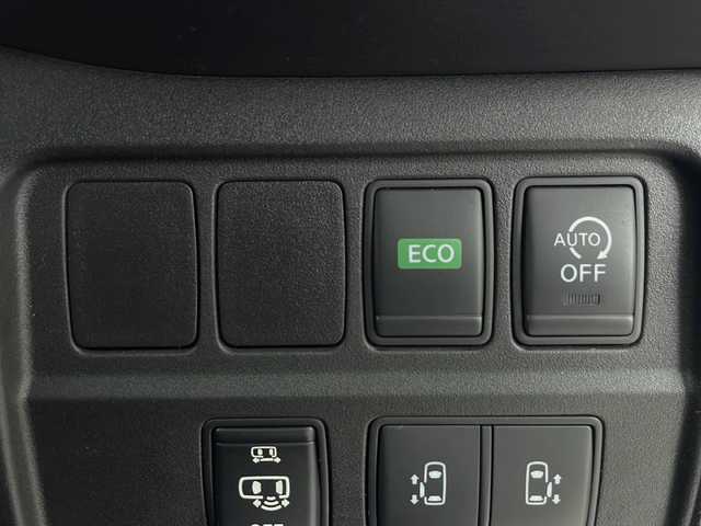 日産 セレナ ハイウェイスター プロパイロットED 埼玉県 2016(平28)年 6.7万km ブリリアントシルバー 純正後席モニター/純正ナビ（MM516D-L）（SD無し動作未確認）/バックカメラ/アダプティブクルーズコントロール/プロパイロット/両側パワースライドドア/ビルトインＥＴＣ/クリアランスソナー/横滑り防止装置/衝突軽減ブレーキ/プッシュスタート/アイドリングストップ/純正フロアマット/LEDオートヘッドライト/純正アルミホイール/フロントフォグランプ