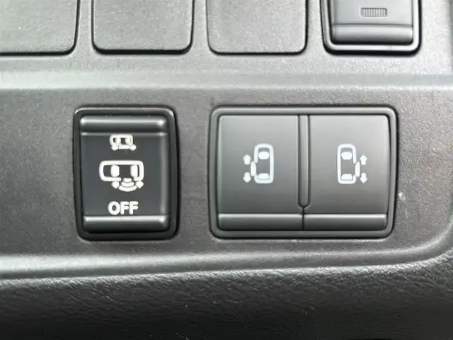 日産 セレナ ハイウェイスター V 福岡県 2022(令4)年 4万km ブリリアントホワイトパール 純正10型SDナビ（フルセグTV/CD/DVD/BT)アラウンドビューモニタープロパイロットエマージェンシーブレーキコーナーセンサーBSM両側パワスラ純正前後ドラレコビルトインETCデジタルインナーミラー純正LED・ホイールスマートキープッシュスタート