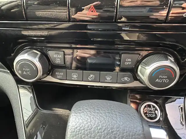 日産 セレナ ハイウェイスター V 福岡県 2022(令4)年 4万km ブリリアントホワイトパール 純正10型SDナビ（フルセグTV/CD/DVD/BT)アラウンドビューモニタープロパイロットエマージェンシーブレーキコーナーセンサーBSM両側パワスラ純正前後ドラレコビルトインETCデジタルインナーミラー純正LED・ホイールスマートキープッシュスタート