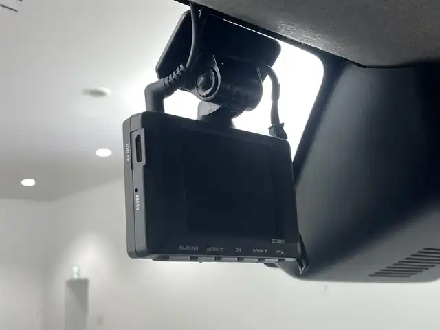 トヨタ ルーミー カスタムG－T 福島県 2021(令3)年 3.5万km パールホワイトⅢ トヨタセーフティセンス/・スマートアシスト/・オートマチックハイビーム/・衝突警報/・衝突回避支援ブレーキ/・ブレーキ制御/・前後誤発進抑制機能/・車線逸脱防止機能/・ふらつき警報/・先行車発進お知らせ機能/・衝突被害軽減システム/・盗難防止装置/・コーナーセンサー/9インチディスプレイオーディオ/・フルセグ/TV/USB/iPod/Android Auto/Apple CarPlay/FM/AM/パノラミックビューモニター/両側パワースライドドア/レーダークルーズコントロール/LEDオートライト/・フォグランプ/シートヒーター/純正アルミホイール付きサマータイヤ/PWRモード/アイドリングストップ/電子パーキング/・オートブレーキホールド/電動格納ミラー/・ウィンカーミラー/前後ドラレコ/ETC/ドアバイザー/ターボ/プッシュスタート/・スマートキー/・スペアキー