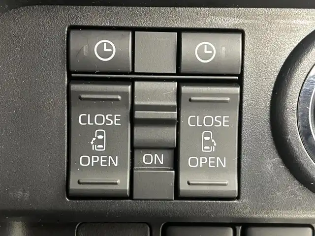 トヨタ ルーミー カスタムG－T 福島県 2021(令3)年 3.5万km パールホワイトⅢ トヨタセーフティセンス/・スマートアシスト/・オートマチックハイビーム/・衝突警報/・衝突回避支援ブレーキ/・ブレーキ制御/・前後誤発進抑制機能/・車線逸脱防止機能/・ふらつき警報/・先行車発進お知らせ機能/・衝突被害軽減システム/・盗難防止装置/・コーナーセンサー/9インチディスプレイオーディオ/・フルセグ/TV/USB/iPod/Android Auto/Apple CarPlay/FM/AM/パノラミックビューモニター/両側パワースライドドア/レーダークルーズコントロール/LEDオートライト/・フォグランプ/シートヒーター/純正アルミホイール付きサマータイヤ/PWRモード/アイドリングストップ/電子パーキング/・オートブレーキホールド/電動格納ミラー/・ウィンカーミラー/前後ドラレコ/ETC/ドアバイザー/ターボ/プッシュスタート/・スマートキー/・スペアキー