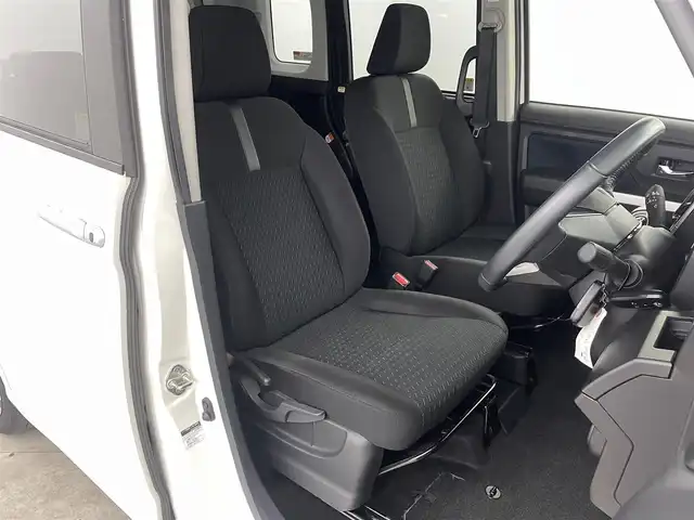 トヨタ ルーミー カスタムG－T 福島県 2021(令3)年 3.5万km パールホワイトⅢ トヨタセーフティセンス/・スマートアシスト/・オートマチックハイビーム/・衝突警報/・衝突回避支援ブレーキ/・ブレーキ制御/・前後誤発進抑制機能/・車線逸脱防止機能/・ふらつき警報/・先行車発進お知らせ機能/・衝突被害軽減システム/・盗難防止装置/・コーナーセンサー/9インチディスプレイオーディオ/・フルセグ/TV/USB/iPod/Android Auto/Apple CarPlay/FM/AM/パノラミックビューモニター/両側パワースライドドア/レーダークルーズコントロール/LEDオートライト/・フォグランプ/シートヒーター/純正アルミホイール付きサマータイヤ/PWRモード/アイドリングストップ/電子パーキング/・オートブレーキホールド/電動格納ミラー/・ウィンカーミラー/前後ドラレコ/ETC/ドアバイザー/ターボ/プッシュスタート/・スマートキー/・スペアキー