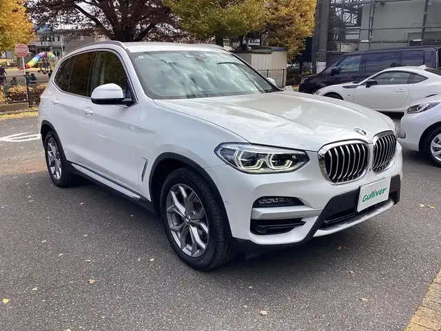 ＢＭＷ Ｘ３ xDrive20d Xライン 神奈川県 2020(令2)年 4.6万km ミネラルホワイト ハイラインパッケージ/・ランバーサポート/・リヤシートヒーティング/・ヴァーネスカ・レザー・シート/ナビゲーションシステム/・TV/BT/USB/全周囲カメラ/アダプティブ・ヘッドライト/パーキングアシストプラス/・PDC／パーク・ディスタンス・コントロール/（フロント&リヤ、ビジュアル表示機能付）/・パーキング・アシスト（並列・縦列）/・トップ・ビュー/・ サイド・ビュー・カメラ/・リヤ・ビュー・カメラ（予想進路表示機能付）/ドライビング・アシスト・プラス/・アクティブ・クルーズ・コントロール（ストップ&ゴー機能付）/・ステアリング&レーン・コントロール・アシスト/・ レーン・ディパーチャー・ウォーニング（車線逸脱警告システム）/・ レーン・チェンジ・ウォーニング/・ アクティブ・サイド・コリジョン・プロテクション/・ 前車接近警告機能/・ 衝突回避・被害軽減ブレーキ/・ 事故回避アシスト/・後車衝突警告機能/ABS/CBC/DSC／DTC／DBC/HDC/パワーシート/ETC2.0/ドライブレコーダー/ワイヤレス充電