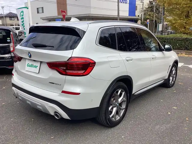 ＢＭＷ Ｘ３ xDrive20d Xライン 神奈川県 2020(令2)年 4.6万km ミネラルホワイト ハイラインパッケージ/・ランバーサポート/・リヤシートヒーティング/・ヴァーネスカ・レザー・シート/ナビゲーションシステム/・TV/BT/USB/全周囲カメラ/アダプティブ・ヘッドライト/パーキングアシストプラス/・PDC／パーク・ディスタンス・コントロール/（フロント&リヤ、ビジュアル表示機能付）/・パーキング・アシスト（並列・縦列）/・トップ・ビュー/・ サイド・ビュー・カメラ/・リヤ・ビュー・カメラ（予想進路表示機能付）/ドライビング・アシスト・プラス/・アクティブ・クルーズ・コントロール（ストップ&ゴー機能付）/・ステアリング&レーン・コントロール・アシスト/・ レーン・ディパーチャー・ウォーニング（車線逸脱警告システム）/・ レーン・チェンジ・ウォーニング/・ アクティブ・サイド・コリジョン・プロテクション/・ 前車接近警告機能/・ 衝突回避・被害軽減ブレーキ/・ 事故回避アシスト/・後車衝突警告機能/ABS/CBC/DSC／DTC／DBC/HDC/パワーシート/ETC2.0/ドライブレコーダー/ワイヤレス充電