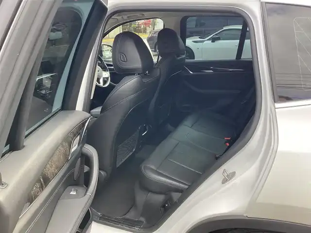 ＢＭＷ Ｘ３ xDrive20d Xライン 神奈川県 2020(令2)年 4.6万km ミネラルホワイト ハイラインパッケージ/・ランバーサポート/・リヤシートヒーティング/・ヴァーネスカ・レザー・シート/ナビゲーションシステム/・TV/BT/USB/全周囲カメラ/アダプティブ・ヘッドライト/パーキングアシストプラス/・PDC／パーク・ディスタンス・コントロール/（フロント&リヤ、ビジュアル表示機能付）/・パーキング・アシスト（並列・縦列）/・トップ・ビュー/・ サイド・ビュー・カメラ/・リヤ・ビュー・カメラ（予想進路表示機能付）/ドライビング・アシスト・プラス/・アクティブ・クルーズ・コントロール（ストップ&ゴー機能付）/・ステアリング&レーン・コントロール・アシスト/・ レーン・ディパーチャー・ウォーニング（車線逸脱警告システム）/・ レーン・チェンジ・ウォーニング/・ アクティブ・サイド・コリジョン・プロテクション/・ 前車接近警告機能/・ 衝突回避・被害軽減ブレーキ/・ 事故回避アシスト/・後車衝突警告機能/ABS/CBC/DSC／DTC／DBC/HDC/パワーシート/ETC2.0/ドライブレコーダー/ワイヤレス充電