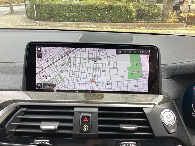 ＢＭＷ Ｘ３ xDrive20d Xライン 神奈川県 2020(令2)年 4.6万km ミネラルホワイト ハイラインパッケージ/・ランバーサポート/・リヤシートヒーティング/・ヴァーネスカ・レザー・シート/ナビゲーションシステム/・TV/BT/USB/全周囲カメラ/アダプティブ・ヘッドライト/パーキングアシストプラス/・PDC／パーク・ディスタンス・コントロール/（フロント&リヤ、ビジュアル表示機能付）/・パーキング・アシスト（並列・縦列）/・トップ・ビュー/・ サイド・ビュー・カメラ/・リヤ・ビュー・カメラ（予想進路表示機能付）/ドライビング・アシスト・プラス/・アクティブ・クルーズ・コントロール（ストップ&ゴー機能付）/・ステアリング&レーン・コントロール・アシスト/・ レーン・ディパーチャー・ウォーニング（車線逸脱警告システム）/・ レーン・チェンジ・ウォーニング/・ アクティブ・サイド・コリジョン・プロテクション/・ 前車接近警告機能/・ 衝突回避・被害軽減ブレーキ/・ 事故回避アシスト/・後車衝突警告機能/ABS/CBC/DSC／DTC／DBC/HDC/パワーシート/ETC2.0/ドライブレコーダー/ワイヤレス充電