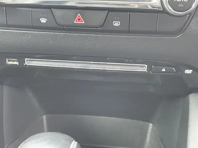 マツダ マツダ３ファストバック 15S ツーリング 滋賀県 2019(令1)年 4.5万km ジェットブラックマイカ 純正8.8インチナビ/【Bluetooth/CD/DVD/フルセグTV/USB】/全方位カメラ/クリアランスソナー/追従クルーズコントロール/ブラインドスポットモニタリング/LEDヘッドライト/オートマチックハイビーム/ヘッドアップディスプレイ/電動パーキングブレーキ/オートブレーキホールド/ETC/MTモード付AT/プッシュスタート/スマートキー/ステアリングリモコン