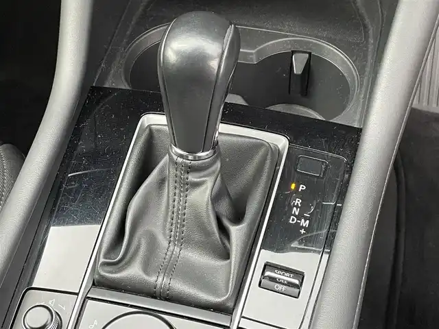 マツダ マツダ３ファストバック 15S ツーリング 滋賀県 2019(令1)年 4.5万km ジェットブラックマイカ 純正8.8インチナビ/【Bluetooth/CD/DVD/フルセグTV/USB】/全方位カメラ/クリアランスソナー/追従クルーズコントロール/ブラインドスポットモニタリング/LEDヘッドライト/オートマチックハイビーム/ヘッドアップディスプレイ/電動パーキングブレーキ/オートブレーキホールド/ETC/MTモード付AT/プッシュスタート/スマートキー/ステアリングリモコン