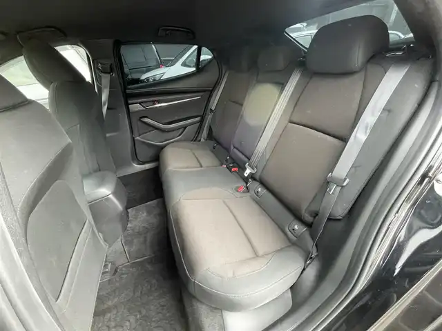 マツダ マツダ３ファストバック 15S ツーリング 滋賀県 2019(令1)年 4.5万km ジェットブラックマイカ 純正8.8インチナビ/【Bluetooth/CD/DVD/フルセグTV/USB】/全方位カメラ/クリアランスソナー/追従クルーズコントロール/ブラインドスポットモニタリング/LEDヘッドライト/オートマチックハイビーム/ヘッドアップディスプレイ/電動パーキングブレーキ/オートブレーキホールド/ETC/MTモード付AT/プッシュスタート/スマートキー/ステアリングリモコン