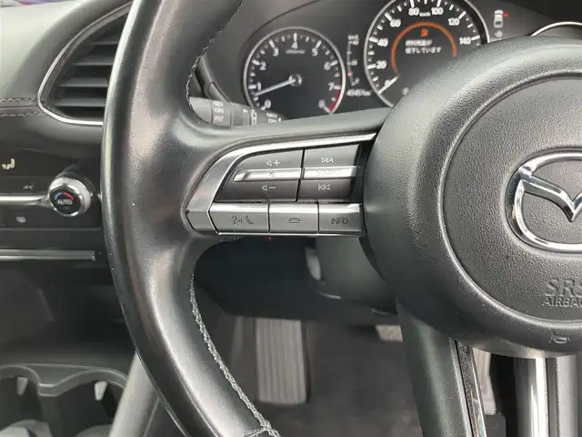 マツダ マツダ３ファストバック 15S ツーリング 滋賀県 2019(令1)年 4.5万km ジェットブラックマイカ 純正8.8インチナビ/【Bluetooth/CD/DVD/フルセグTV/USB】/全方位カメラ/クリアランスソナー/追従クルーズコントロール/ブラインドスポットモニタリング/LEDヘッドライト/オートマチックハイビーム/ヘッドアップディスプレイ/電動パーキングブレーキ/オートブレーキホールド/ETC/MTモード付AT/プッシュスタート/スマートキー/ステアリングリモコン