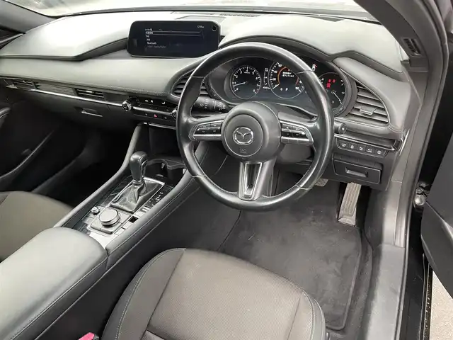 マツダ マツダ３ファストバック 15S ツーリング 滋賀県 2019(令1)年 4.5万km ジェットブラックマイカ 純正8.8インチナビ/【Bluetooth/CD/DVD/フルセグTV/USB】/全方位カメラ/クリアランスソナー/追従クルーズコントロール/ブラインドスポットモニタリング/LEDヘッドライト/オートマチックハイビーム/ヘッドアップディスプレイ/電動パーキングブレーキ/オートブレーキホールド/ETC/MTモード付AT/プッシュスタート/スマートキー/ステアリングリモコン
