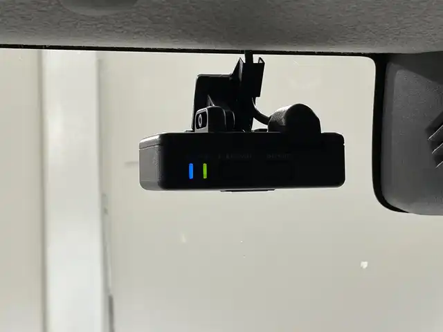 スズキ ジムニー シエラ JC 愛知県 2020(令2)年 1.2万km ピュアホワイトP 純正ナビ/（Bluetooth/AM/FM/フルセグTV/DVD）/セーフティサポート/　・衝突軽減ブレーキ/　・誤発進抑制機能/　・車線逸脱警報機能/　・ふらつき警報機能/　・先行車発進お知らせ機能/　・標識認識機能/シートヒーター/LEDヘッドライト/バックカメラ/クルーズコントロール/ドライブレコーダー/スマートキー/純正15インチAW/4WD