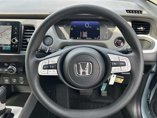 ホンダ フィット e:HEVクロスター 千葉県 2021(令3)年 0.8万km サーフブルー 純正ナビ　バックカメラ　フルセグＴＶ　ＥＴＣ２．０　追従走行クルーズコントロール　前後ドライブレコーダー　前後コーナーセンサー　レーンキープアシスト　カーテンエアバッグ　ＬＥＤ　純正１６ＡＷ　