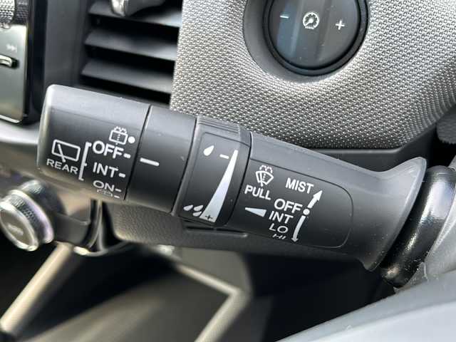ホンダ フィット e:HEVクロスター 千葉県 2021(令3)年 0.8万km サーフブルー 純正ナビ　バックカメラ　フルセグＴＶ　ＥＴＣ２．０　追従走行クルーズコントロール　前後ドライブレコーダー　前後コーナーセンサー　レーンキープアシスト　カーテンエアバッグ　ＬＥＤ　純正１６ＡＷ　