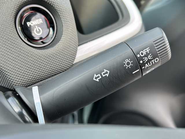 ホンダ フィット e:HEVクロスター 千葉県 2021(令3)年 0.8万km サーフブルー 純正ナビ　バックカメラ　フルセグＴＶ　ＥＴＣ２．０　追従走行クルーズコントロール　前後ドライブレコーダー　前後コーナーセンサー　レーンキープアシスト　カーテンエアバッグ　ＬＥＤ　純正１６ＡＷ　