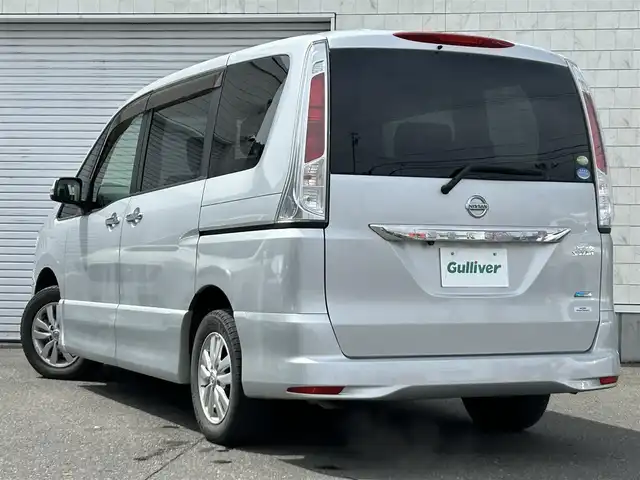 日産 セレナ ハイウェイスター Vセレクション 道東・釧路十勝 2012(平24)年 10.1万km ブリリアントシルバー 4WD/純正ナビ/フルセグTV/バックカメラ/両側パワースライドドア/クルーズコントロール/プッシュスタート/スマートキー/ドアバイザー/フロアマット/革巻きステアリング/イベライザー/社外AW付夏タイヤ積込