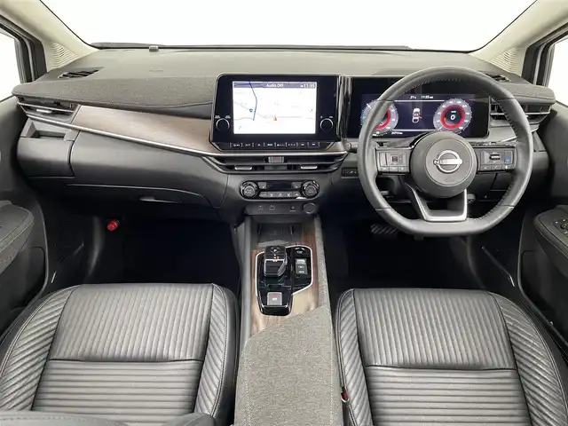 日産 オーラ G レザーエディション 埼玉県 2023(令5)年 2.4万km ブリリアントホワイトパール エマージェンシーブレーキ/純正ナビゲーション/（フルセグTV/Bluetooth/AM/FM/USB）/アラウンドビューモニター/クリアランスソナー /プロパイロット/BOSEサウンド/ドライブレコーダーDH5-S/ビルトインETC2.0/ワイヤレス充電/レザーシート/シートヒーター /ハンドルヒーター/オートLEDヘッドライト/純正１７インチアルミホイール
