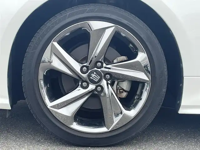 トヨタ クラウン ハイブリッド RS アドバンス 山口県 2019(令1)年 2.4万km ホワイトパールクリスタルシャイン メモリナビ フルセグTV CD DVD BT/バックカメラ/ビルトインETC/コーナーセンサー/ブラインドスポットモニタ/ヘッドアップディスプレイ/衝突被害軽減ブレーキ/レーダークルーズコントロール/レーンアシスト/オートマチックハイビーム/LEDオートヘッドライト/フォグライト/シーケンシャルウィンカー/スマートキー 2個/カードキー/ステアリングリモコン/ハーフレザーシート/前席パワーシート/前席シートヒーター/ステアリングヒーター/前後ドラレコ/TVキャンセラー/置くだけ充電/パドルシフト/ステアリングリモコン/W サイド カーテン ニー エアバッグ/禁煙車