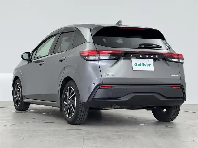 日産 ノート X 愛知県 2021(令3)年 4.4万km ダークメタルグレー 純正9インチSDナビ/（BT/AppleCarPlay/フルセグTV）/アラウンドビューモニター/プロパイロット/置くだけ充電/デジタルインナーミラー/合皮シート/衝突軽減システム/ブラインドスポットモニター/標識検知支援/レーンキープアシスト/コーナーセンサー/オートマチックハイビーム/スポーツモード/エコモード/EVモード/オートブレーキホールド/純正16インチAW/純正LEDヘッドライト/カーテンエアバッグ