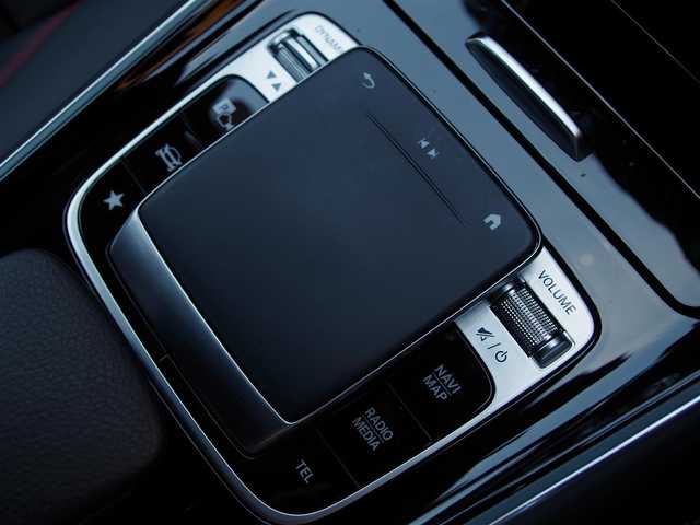 メルセデス・ベンツ ＧＬＢ２００ｄ AMGライン 埼玉県 2020(令2)年 5万km コスモスブラック ブラックハーフレザーシート /アダプティブクルーズコントロール /レーダーセーフティパッケージ /ナビパッケージ /ブラインドスポットモニター /全周囲カメラ /純正ナビ /フルセグTV /ワイヤレス充電/ETC /シートヒーター /シ-トメモリー機能