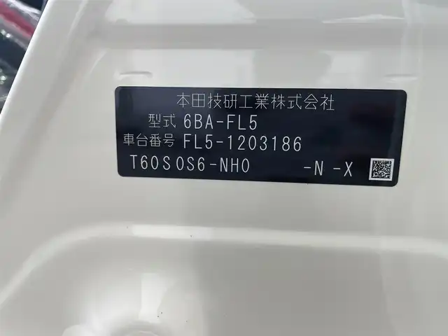 ホンダ シビック タイプR 福島県 2025(令7)年 0.1万km未満 チャンピオンシップホワイト ワンオーナー/ホンダコネクトディスプレーナビ/BT/USB/フルセグTV/ホンダセンシング/レーダークルーズコントロール/クリアランスソナー/ステアリングリモコン/バックカメラ/プッシュスタート/ドアバイザー/オートライト/フルLEDヘッドライト/ビルトインETC 2.0/USB充電ポート