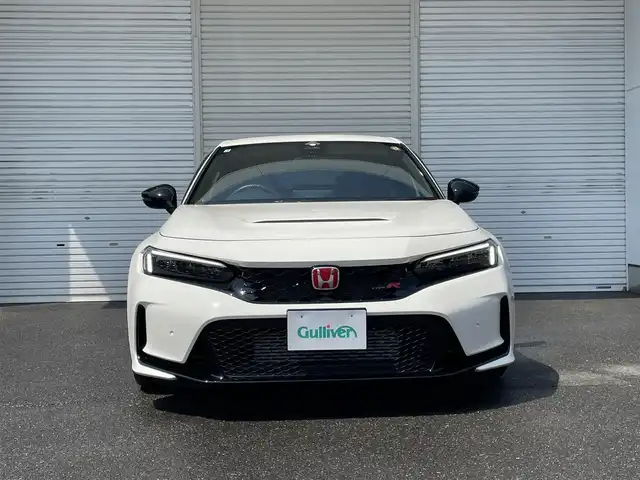 ホンダ シビック タイプR 福島県 2025(令7)年 0.1万km未満 チャンピオンシップホワイト ワンオーナー/ホンダコネクトディスプレーナビ/BT/USB/フルセグTV/ホンダセンシング/レーダークルーズコントロール/クリアランスソナー/ステアリングリモコン/バックカメラ/プッシュスタート/ドアバイザー/オートライト/フルLEDヘッドライト/ビルトインETC 2.0/USB充電ポート