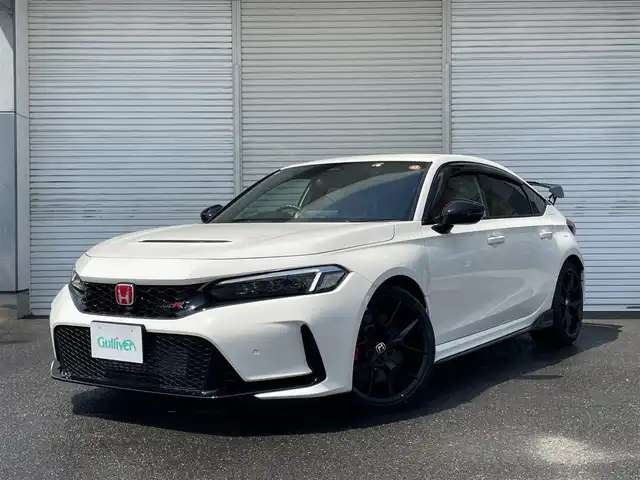 ホンダ シビック タイプR 福島県 2025(令7)年 0.1万km未満 チャンピオンシップホワイト ワンオーナー/ホンダコネクトディスプレーナビ/BT/USB/フルセグTV/ホンダセンシング/レーダークルーズコントロール/クリアランスソナー/ステアリングリモコン/バックカメラ/プッシュスタート/ドアバイザー/オートライト/フルLEDヘッドライト/ビルトインETC 2.0/USB充電ポート