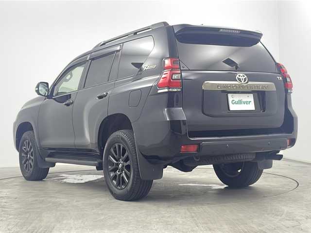 トヨタ ランドクルーザー プラド TX-L 70thアニバーサリーLTD 三重県 2022(令4)年 4.1万km アティチュードブラックマイカ 禁煙車　/純正９インチワイドディスプレイオーディオ（ＯＰ）　/・ナビ機能/・フルセグ/USB/Bluetooth/HDMI/パノラミックビューモニター/BSM/ＲＣＴＡ/電動ムーンルーフ（ＯＰ）/70ｔｈアニバーサリープレート（ディーラーＯＰ）/ルーフレール/トヨタセーフティセンス　/PCS/LDA/RSA/オートマチックハイビーム /専用レザーシート/ＤＮ席パワーシート　/ＤＮ席シートベンチレーション　/レーダークルーズコントロール　/純正ビルトインＥＴＣ２．０/オートAC/MTモード付きAT/ステアリングスイッチ/前後クリアランスソナー/サイド/カーテンエアバッグ